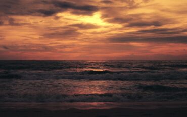 Cum să negociezi cel mai bun preț pentru o cazare la mare