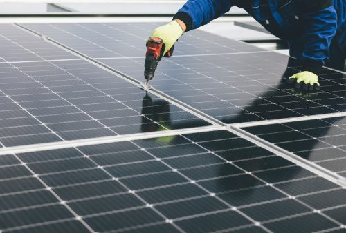 Beneficiile panourilor solare: De ce să alegi energie regenerabilă