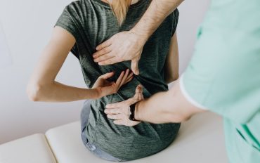 De ce apare durerea de spate și cum o poți preveni