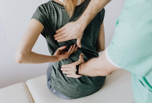 De ce apare durerea de spate și cum o poți preveni