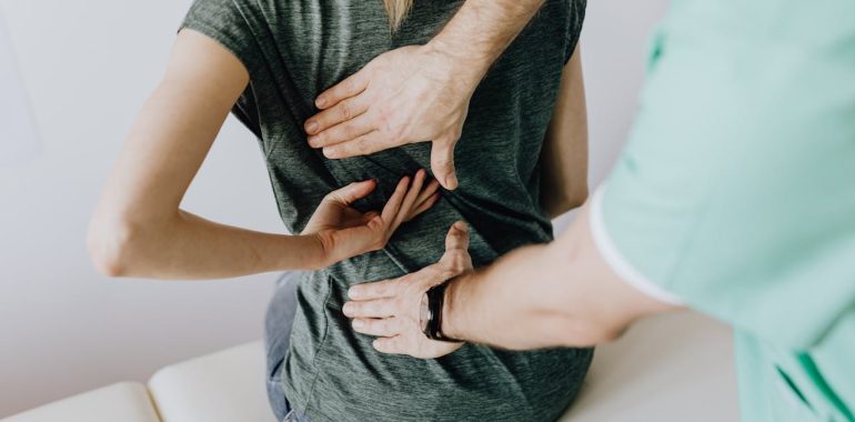 De ce apare durerea de spate și cum o poți preveni