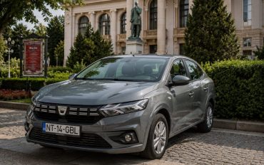 Mașină de închiriat în Iași pentru deplasări în oraș și călătorii