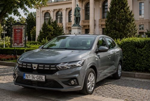 Mașină de închiriat în Iași pentru deplasări în oraș și călătorii